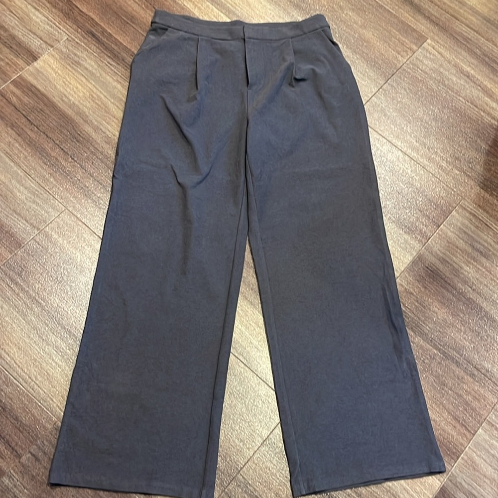 Nwot Vuori Elevation Trouser - image 3
